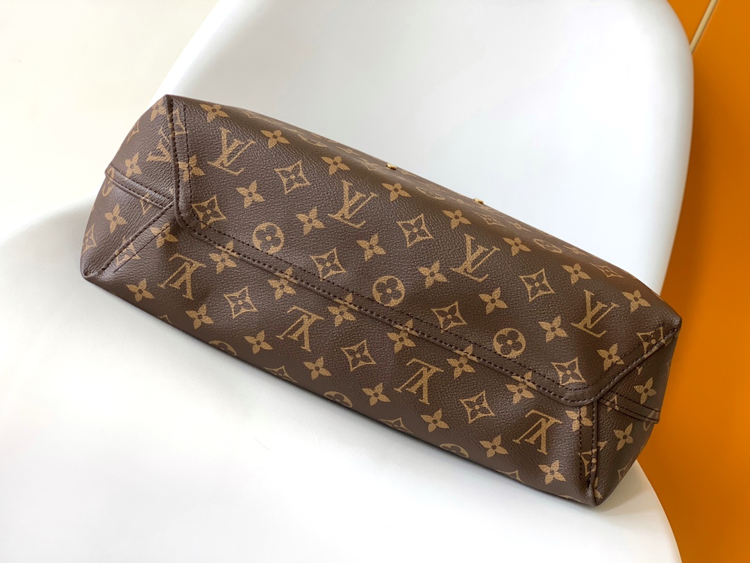 Louis Vuitton Shopping Bags